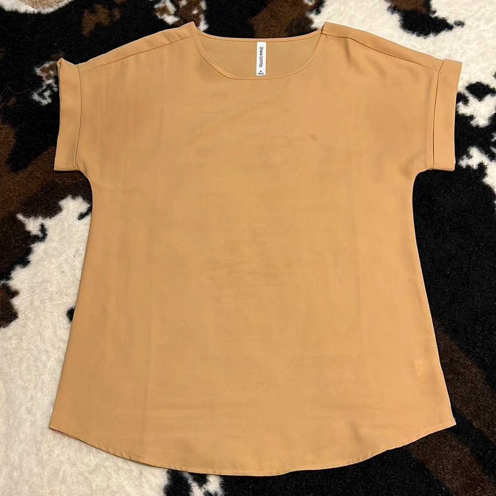Zenana outfitters mustard blouse size small